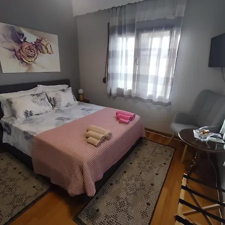 아파트 Myron & Gabby's House