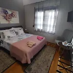 Apartman Myron & Gabby's House