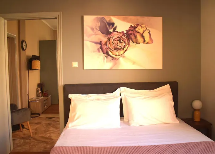 דירה Myron & Gabby's House מונמבאסיה