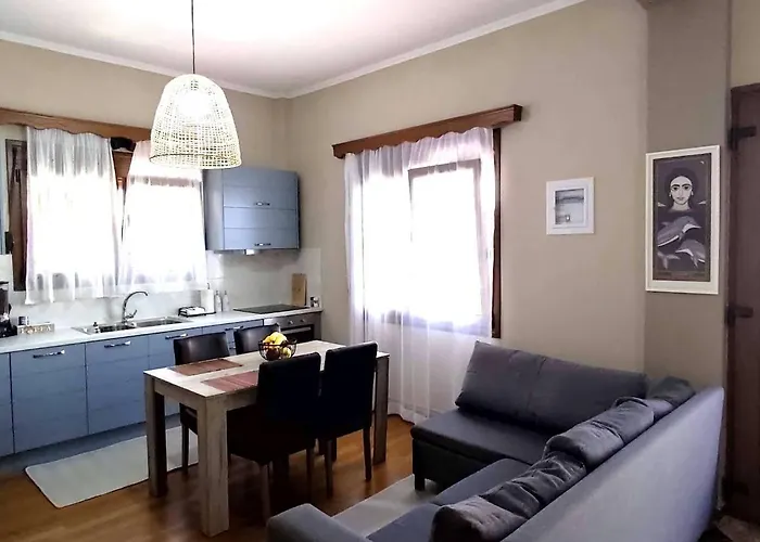 דירה Myron & Gabby's House *